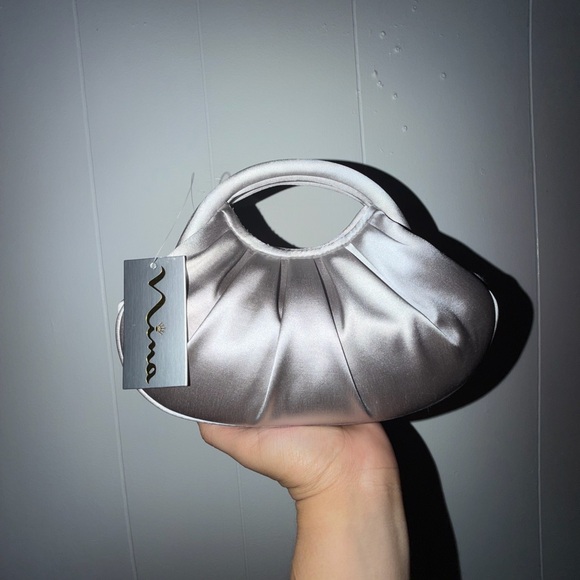 Nina Handbags - Women Brand new Nina Metallic Silver Pleated Clutch